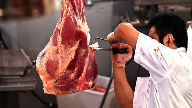 تم إنتاج 54947 طنًا من اللحوم الحمراء فی المسالخ الرسمیة بإیران فی الشهر المنتهی فی 22 دیسمبر، والتی زادت بنسبة 52٪ مقارنة بالشهر نفسه من العام الماضی.