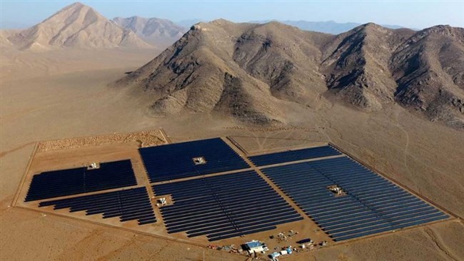 رفعت إیران أسعارها لشراء الطاقة المتجددة من مولدات الکهرباء الصغیرة بنسبة تصل إلى 60٪ کجزء من الجهود المبذولة لتشجیع تطویر إمدادات الطاقة المتجددة.