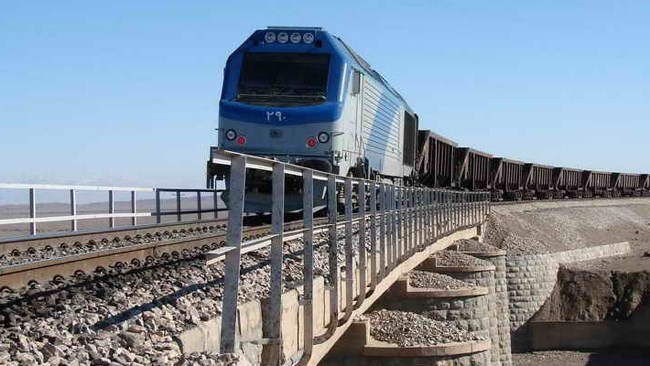 ستبدأ إیران وکازاخستان فی نقل البضائع على ممر عبور یمر عبر میناء بندر عباس البحری الإیرانی فی ینایر، وفقًا لمسؤول فی منظمة الموانئ والملاحة الإیرانیة (PMO).