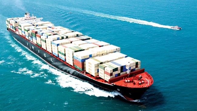 قال مؤتمر الأمم المتحدة للتجارة والتنمیة (UNCTAD) إن إیران حافظت على مکانتها بصفتها مالکة أکبر أسطول بحری فی العالم رقم 22 من حیث السعة.