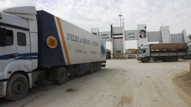 صدرت إیران ما قیمته 4.5 ملیار دولار من السلع غیر النفطیة إلى العراق فی الأشهر الستة حتى 22 سبتمبر، وفقًا لرئیس إدارة الجمارک فی جمهوریة إیران الإسلامیة (إیریکا).