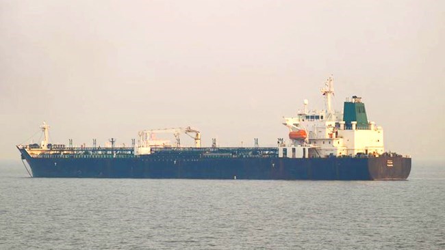 تجاوزت صادرات النفط الإیرانیة إلى الصین 1.8 ملیون برمیل یومیا فی أکتوبر، وفقا لشرکة استخبارات البیانات کبلر.