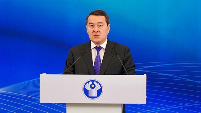 أعلن السفیر الکازاخستانی فی طهران، الإثنین، أن رئیس وزراء کازاخستان علیخان إسمایلوف سیزور إیران لمناقشة توسیع التجارة الثنائیة.