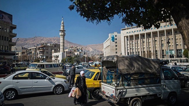 تستحوذ إیران على 10% من سوق الواردات السوریة، متخلفةً بشکل کبیر عن منافسیها الإقلیمیین کترکیا والصین وروسیا، وفقًا لتقریر صدر مؤخرًا عن غرفة التجارة الإیرانیة السوریة المشترکة.