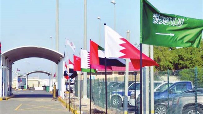 قال رئیس غرفة التجارة الإیرانیة الکویتیة المشترکة إن إیران والکویت ستتمکنان قریبا من تبادل السلع عبر طریق بری جدید عبر العراق، وهی الخطوة التی من المتوقع أن تعزز التجارة الثنائیة بشکل کبیر.