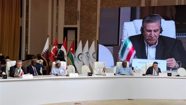 دعا رئیس غرفة التجارة الإیرانیة إلى إنشاء مجلس مشترک بین الدول الإسلامیة لتعزیز الأسس الاقتصادیة والتعلیمیة والاجتماعیة فی فلسطین، قائلاً إن القطاع الخاص یتحمل مسؤولیة المساعدة فی تخفیف تأثیر عقود من الصراع.