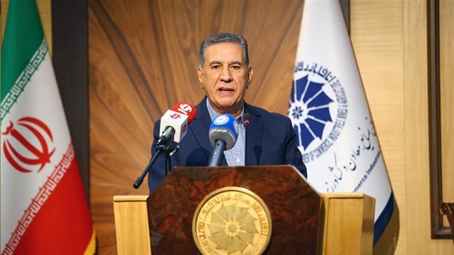 قال رئیس غرفة التجارة الإیرانیة، الأحد، إن إعادة تفعیل عقوبات "سناب باک" لن یغیر بیئة الأعمال فی البلاد بشکل کبیر، على الرغم من التحدیات التی قد یجلبها.