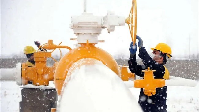 أفاد تقریر جدید صادر عن وزارة النفط بأن الأسر والوحدات التجاریة مجتمعة استحوذت على 75% من إجمالی استهلاک الغاز فی إیران یوم الجمعة.