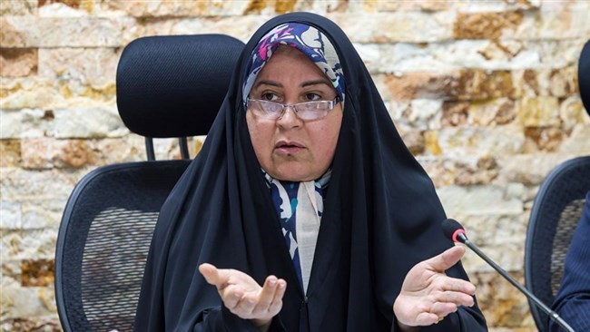 إن قیمة الصادرات غیر النفطیة من محافظة خوزستان الإیرانیة إلى العراق، أحد الشرکاء التجاریین الاستراتیجیین الرئیسیین للبلاد، انخفضت بنحو 50%، وألقى باللوم فی هذا الانخفاض الحاد على سیاسات التسعیر الجمرکی.