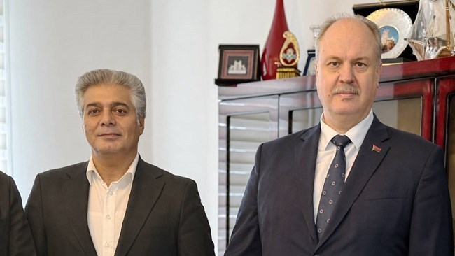 بحسب مسؤول تجاری إیرانی رفیع المستوى، فإن اتفاقیة التجارة الحرة التی وقعتها إیران مؤخراً مع الاتحاد الاقتصادی الأوراسی من شأنها أن تعید تشکیل علاقاتها التجاریة مع کازاخستان بشکل جذری.
