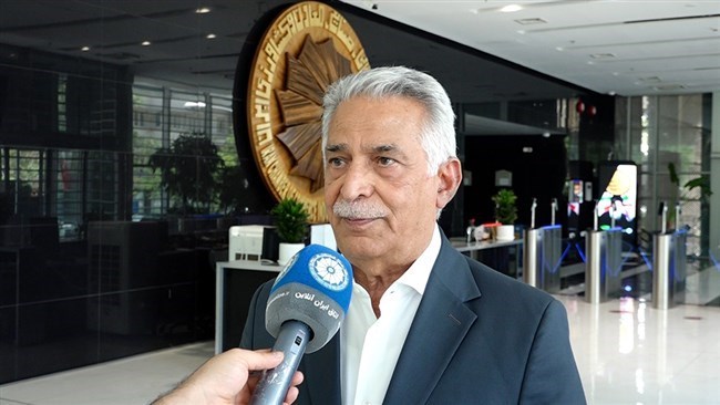 أکد نائب رئیس غرفة التجارة الإیرانیة، محمد رضا بهرامَن، على ضرورة توفیر السلع الأساسیة فی ظل مواجهة البلاد لحرب فرضتها الولایات المتحدة وإسرائیل، مما تسبب فی فرض قیود على الموانئ الجنوبیة.