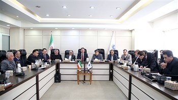 عقد لقاء أعضاء وفدی أعمال من إقلیم کُردستان والنجف مع نشطاء اقتصادیین إیرانیین برعایة الغرفة التجارة الإیرانیة العراقیة المشترکة.